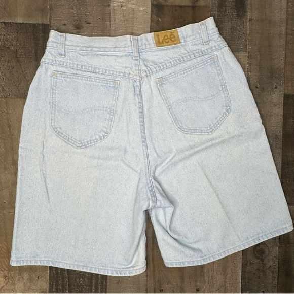 Vintage Lee High Waisted Jean Shorts size 16 - Picture 3 of 9